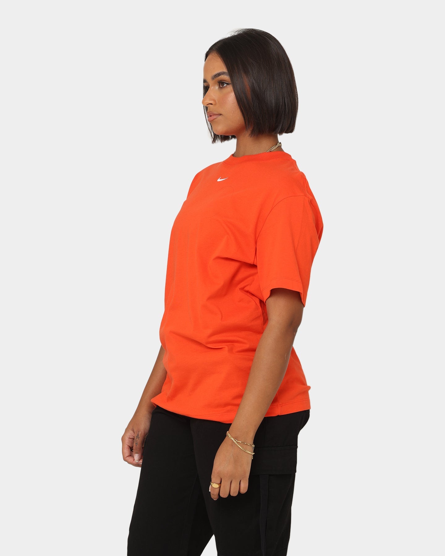 Nike Women's Nike Sportswear Essential T-Shirt Picante Red