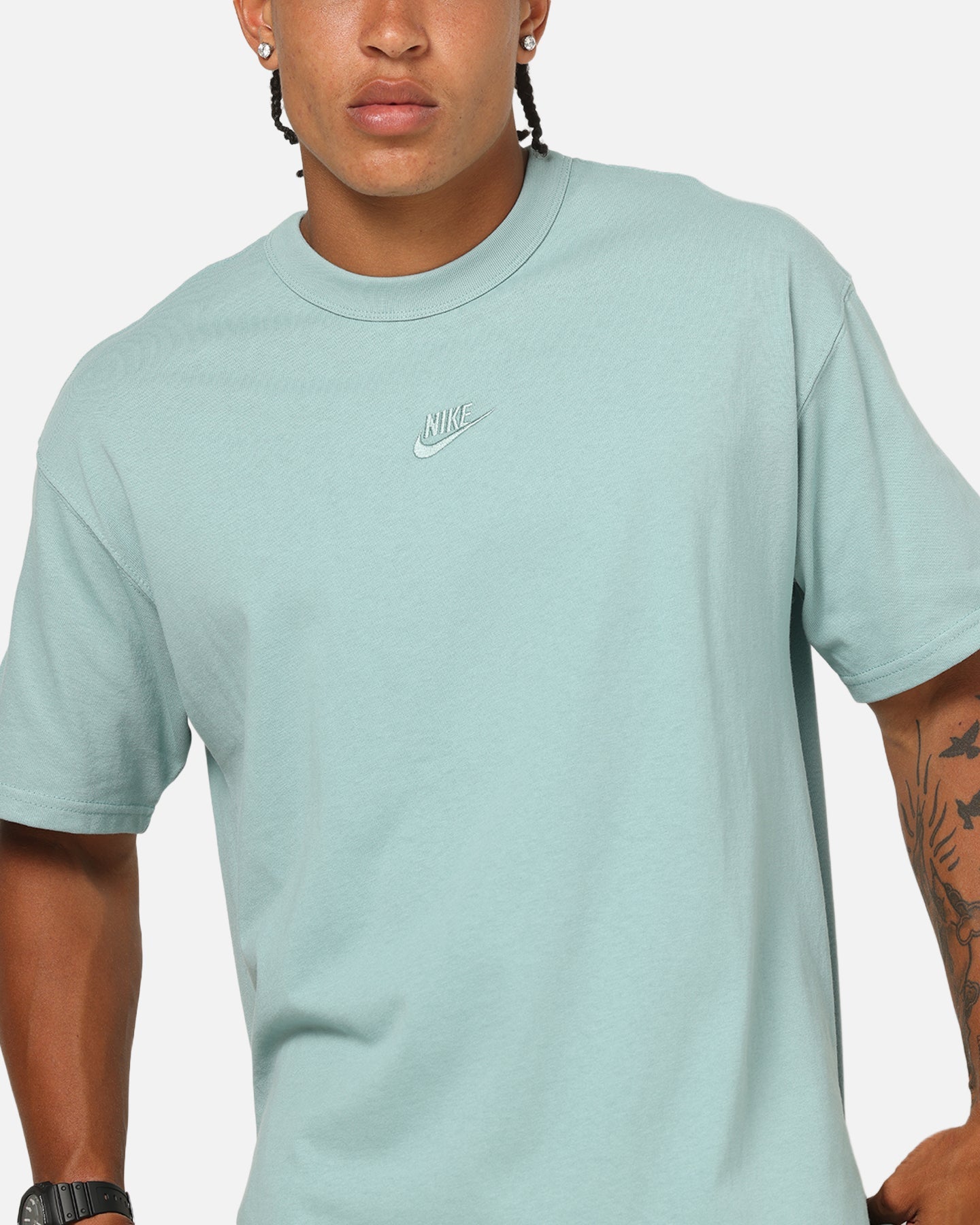 Nike Sportswear Premium Essentials Sustainable T-Shirt Green