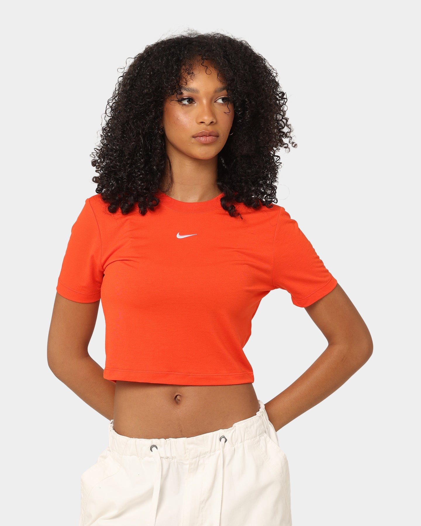 Nike Women's Nike Sportswear Essential Slim Crop T-Shirt Picante Red