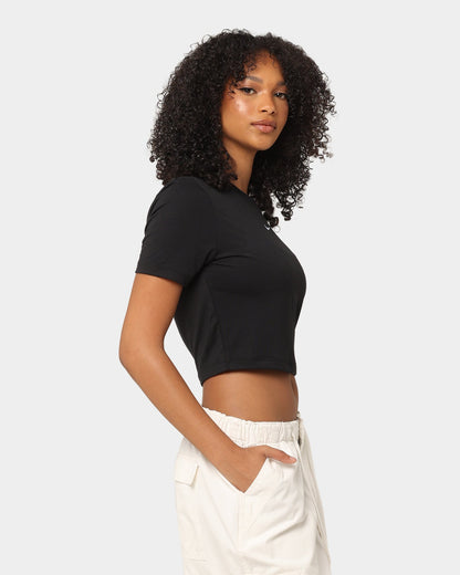Nike Women's Nike Sportswear Essential Slim Crop T-Shirt Black