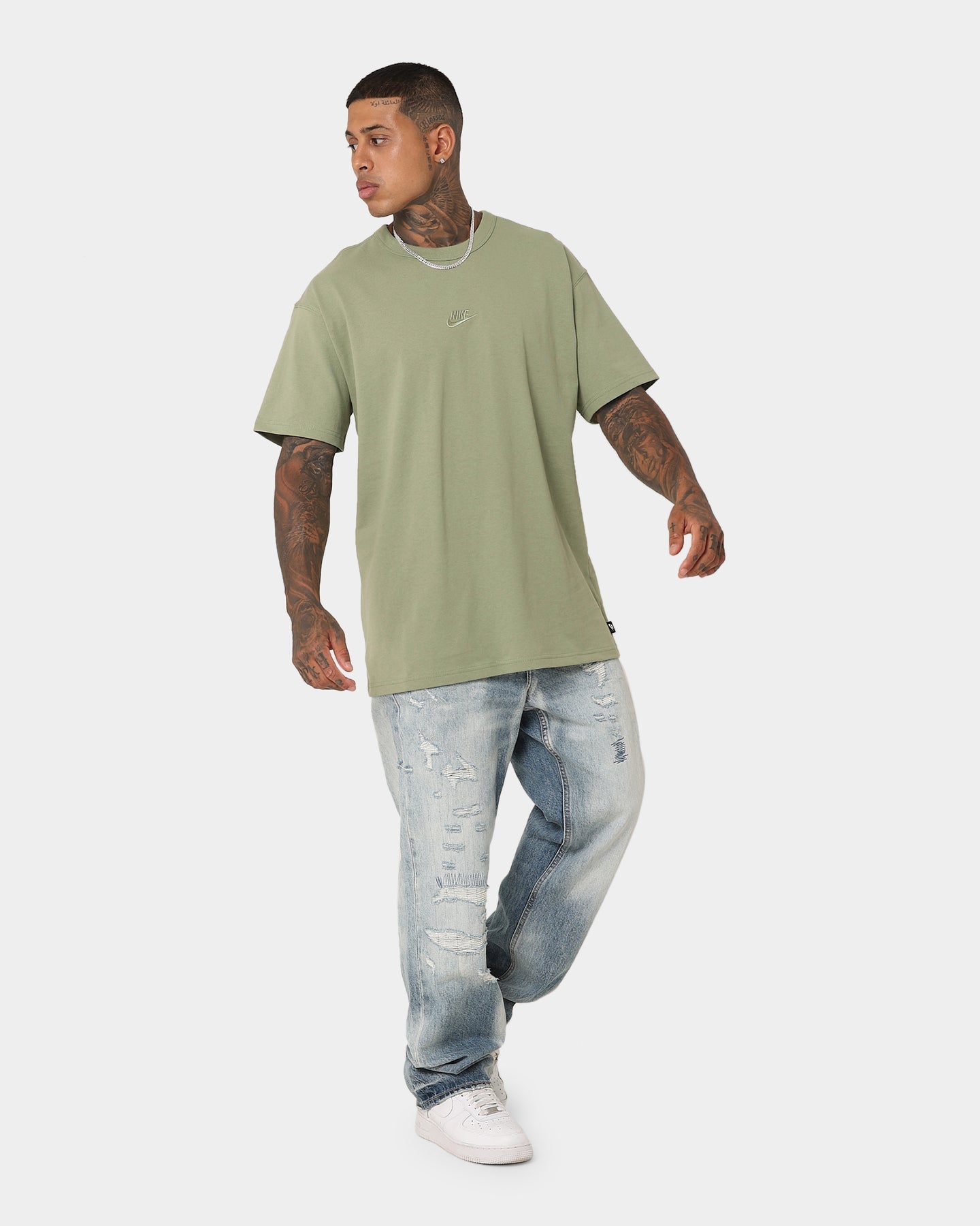 Nike Sportswear Premium Essentials Sustainable T-Shirt Oil Green