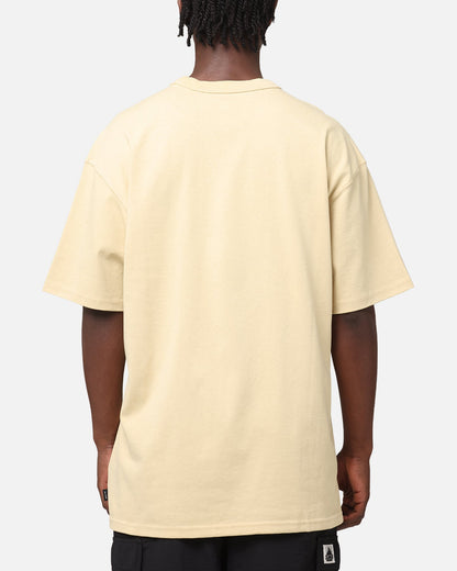 Nike Sportswear Premium Essentials Sustainable T-Shirt Team Gold