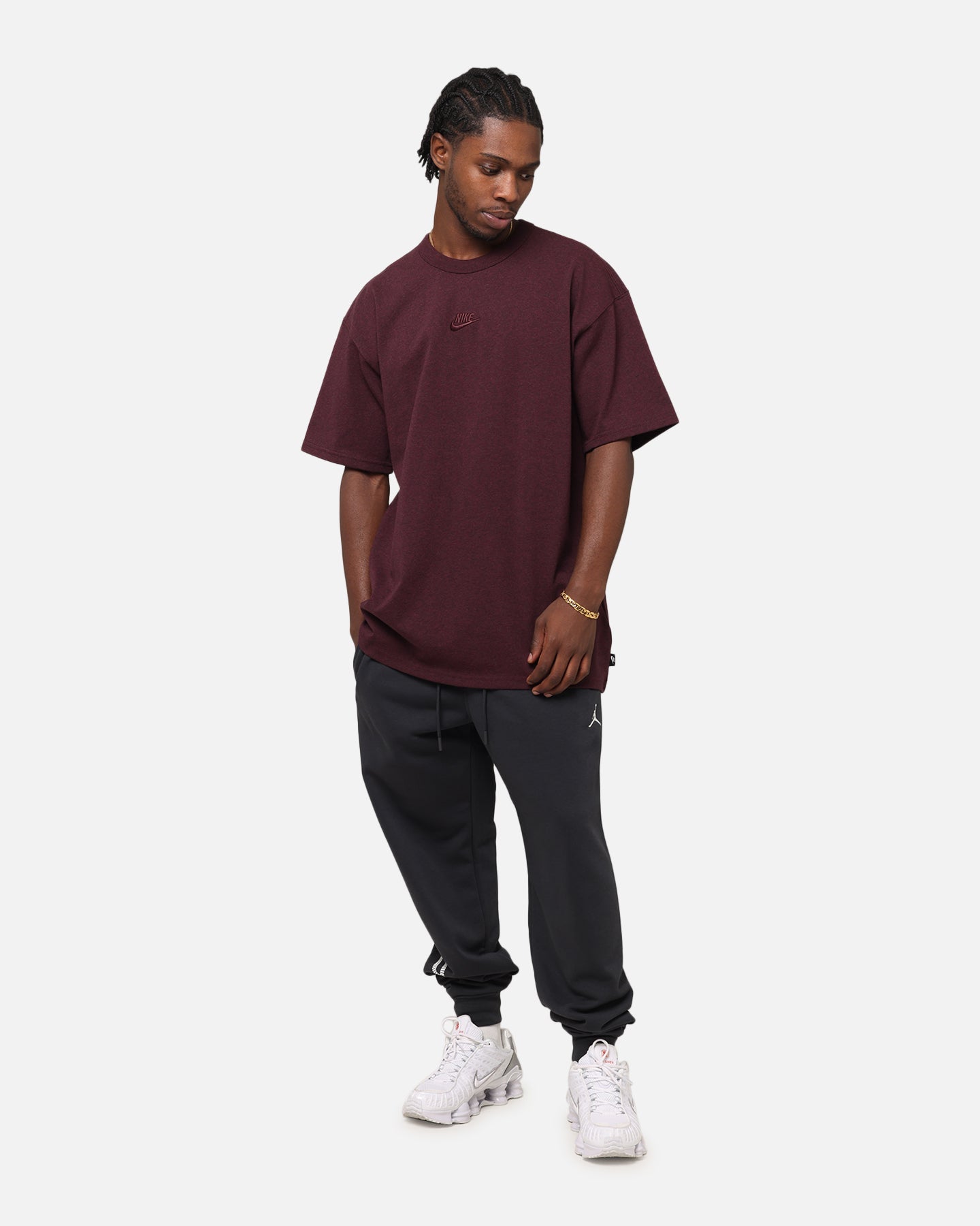 Nike Sportswear Premium Essentials T-Shirt Burgandy