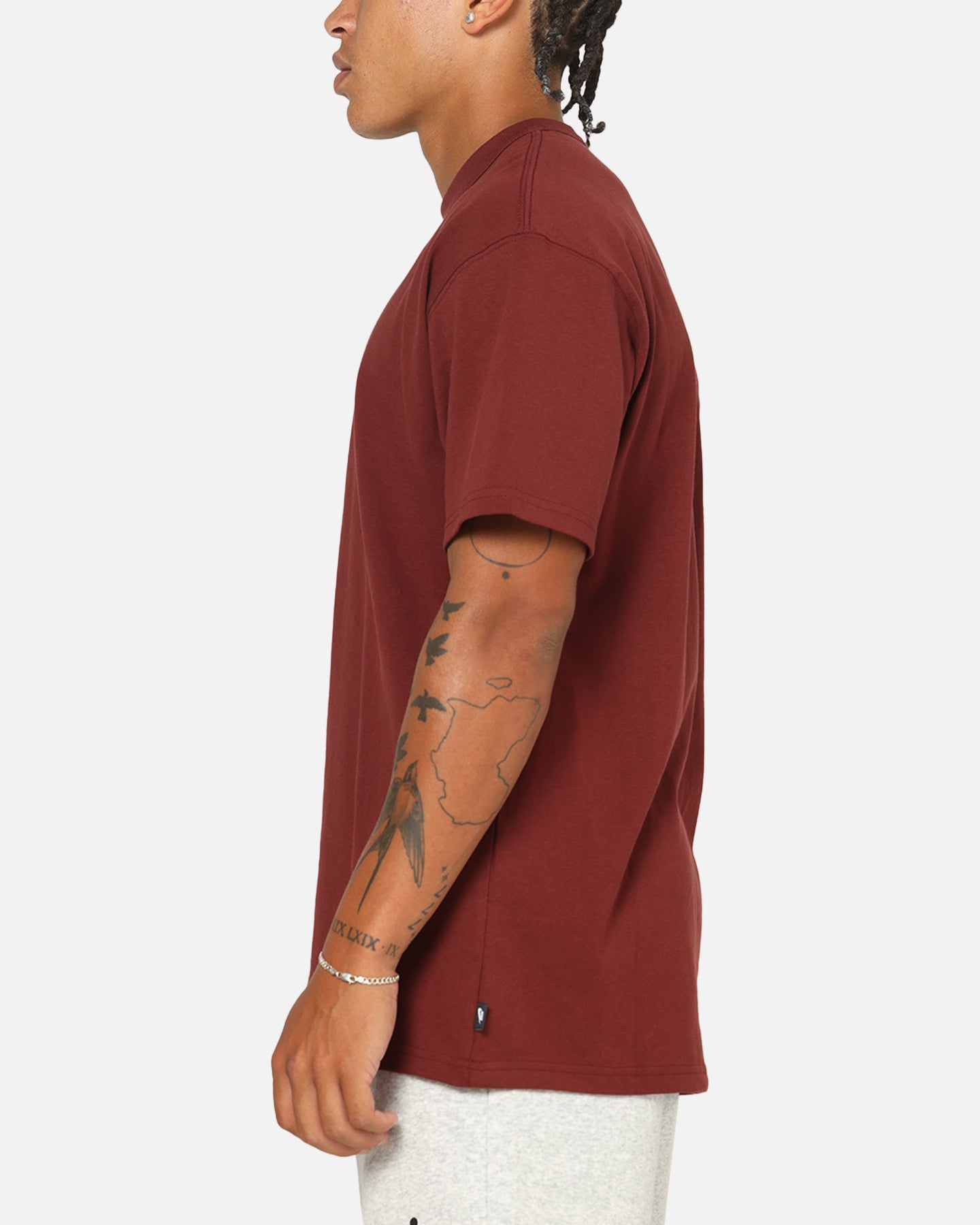 Nike Sportswear Premium Essentials Sustainable T-Shirt Dark Team Red/Gold