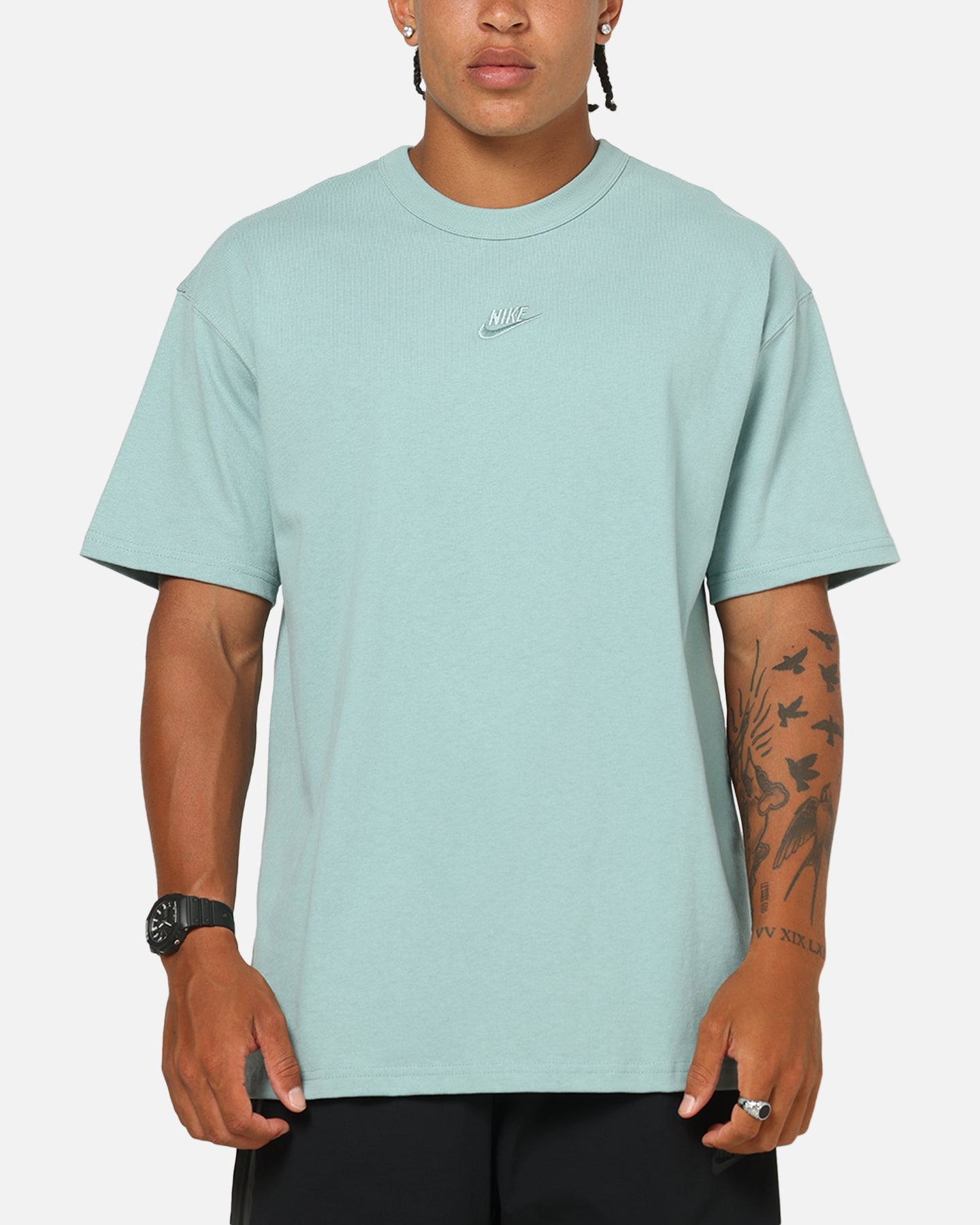 Nike Sportswear Premium Essentials Sustainable T-Shirt Green