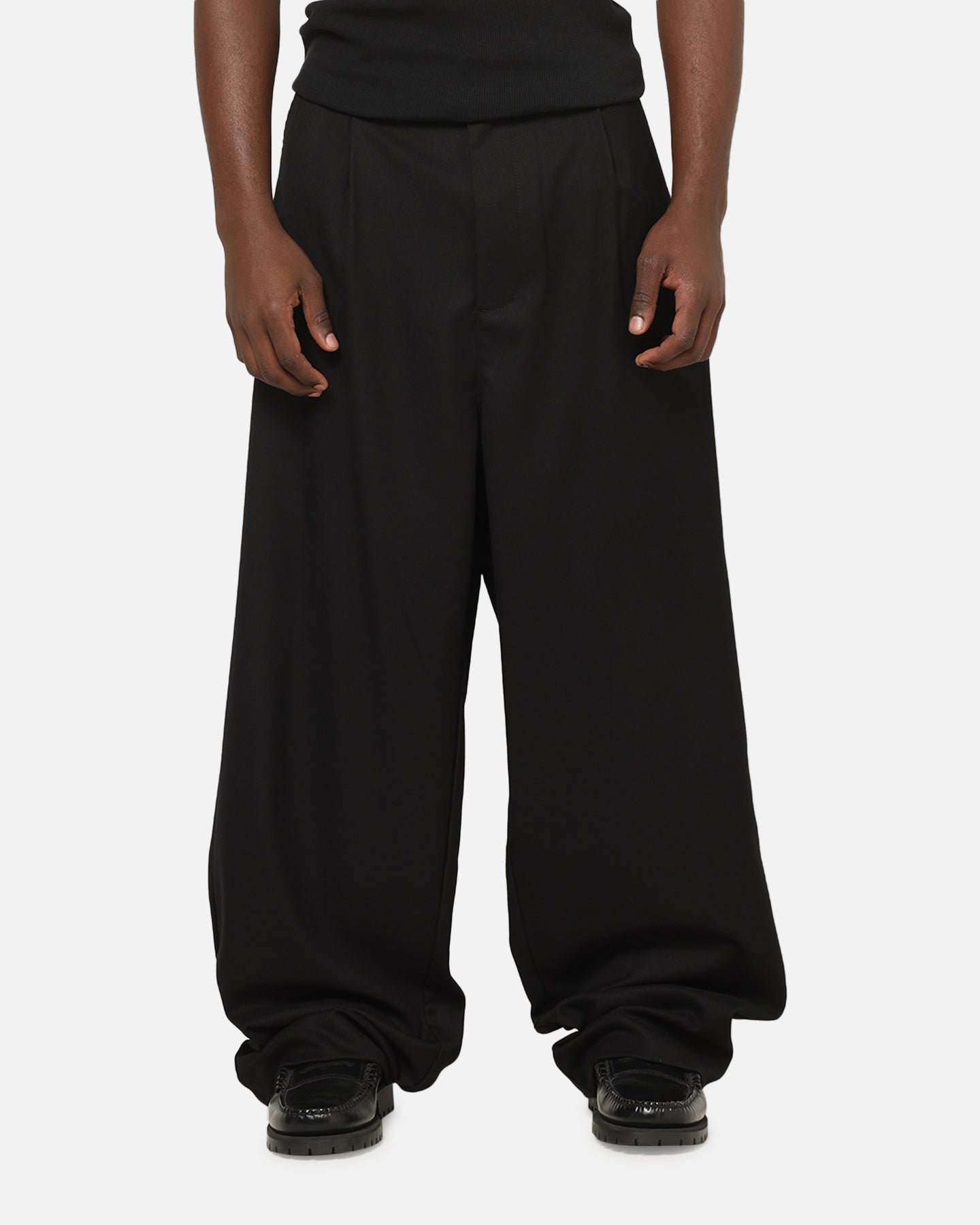Carre Heritage Pleated Pants Black