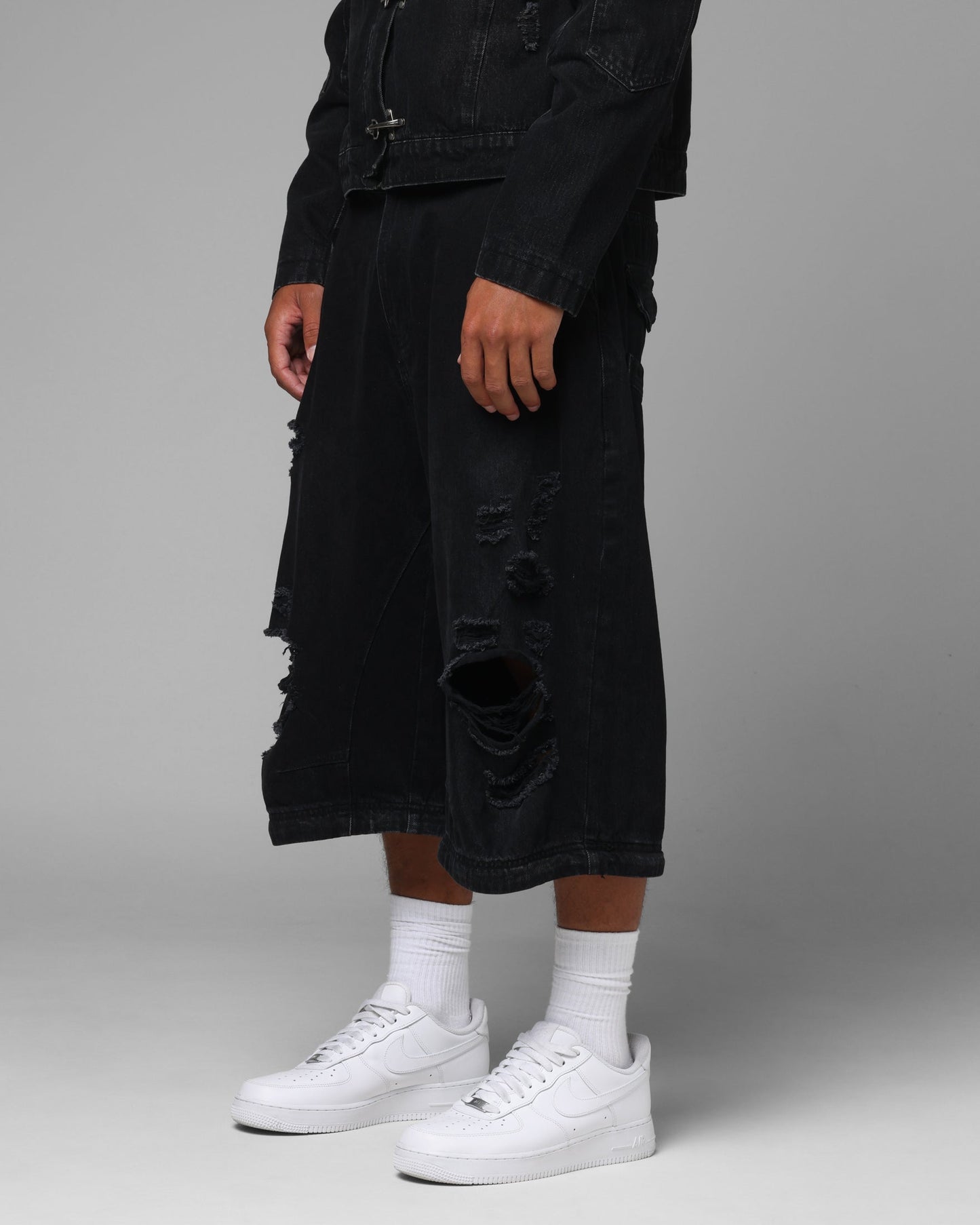 Loiter Thrasher Pants Washed Black